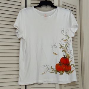 3x pumpkin decorated tshirt